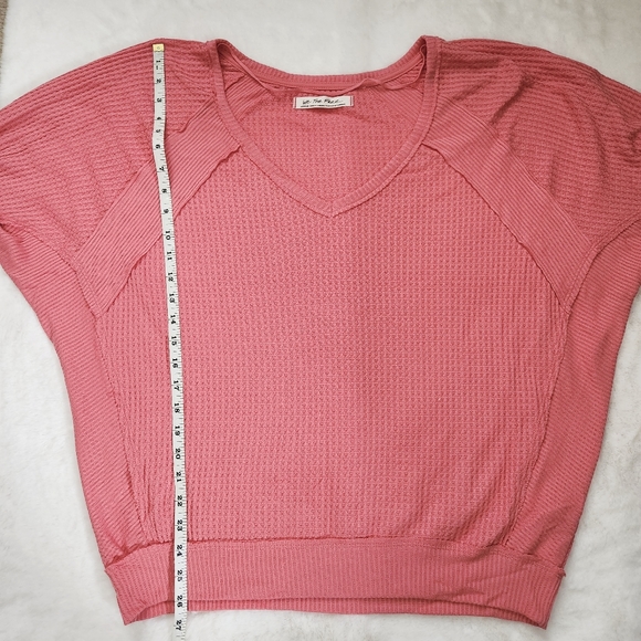 WE THE FREE PINK WAFFLE KNIT OVERSIZE LONG SLEEVE TOP MEDIUM MED MD M - Picture 6 of 8